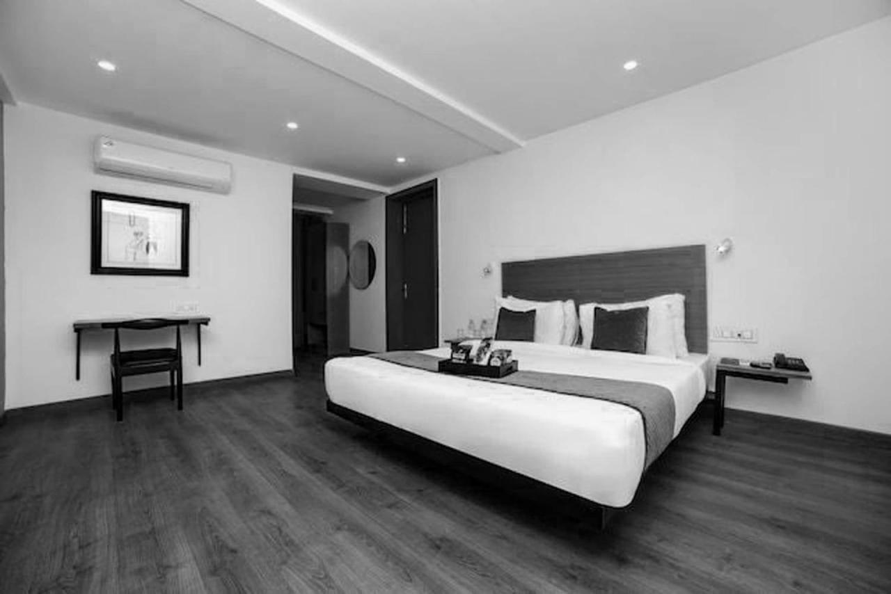 Townhouse Sohna Road 2 Hotel Gurgaon Luaran gambar