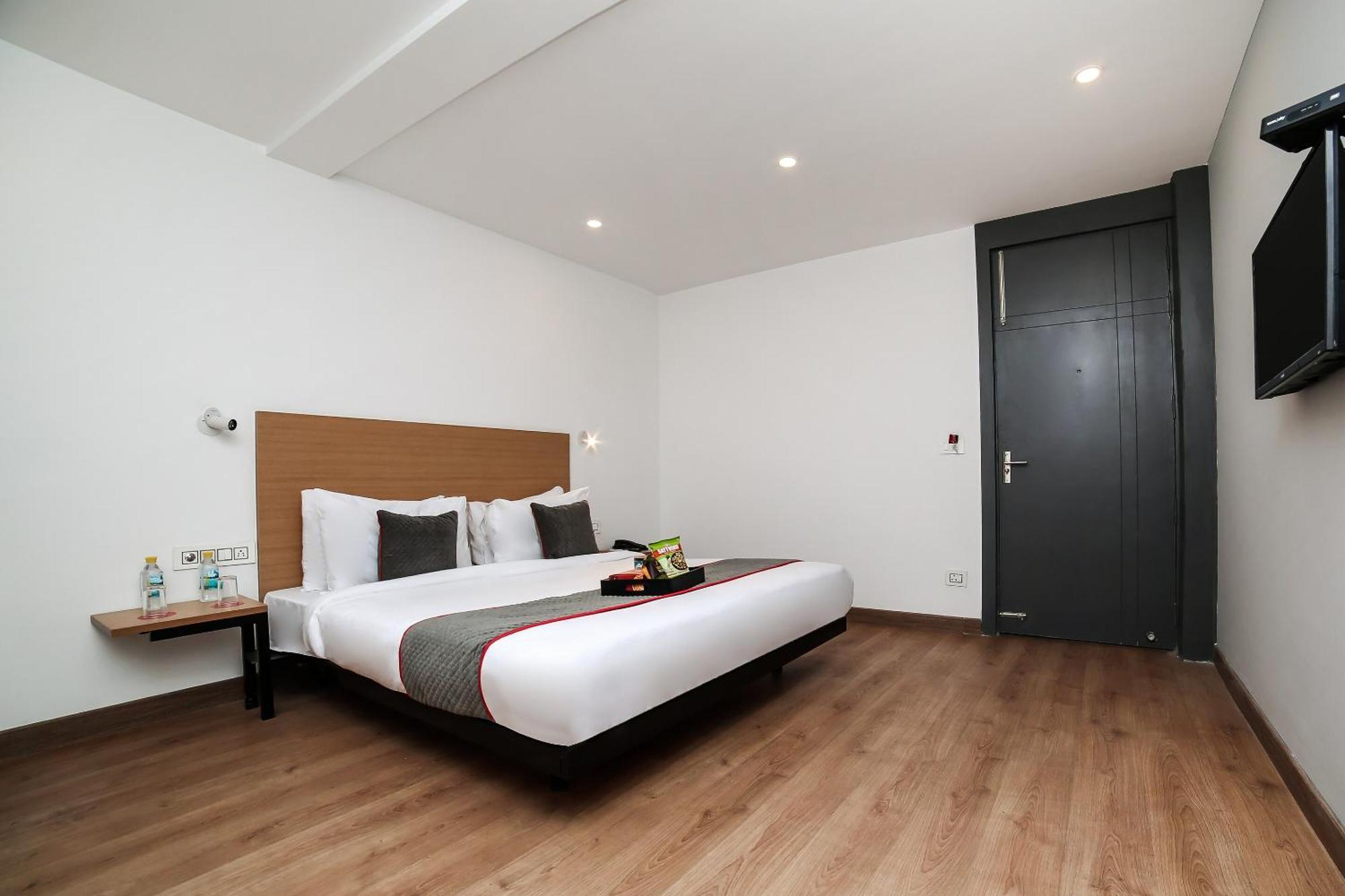 Townhouse Sohna Road 2 Hotel Gurgaon Luaran gambar